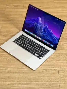 MacBook Air 2023 M2 , 15 inch , 8/256
