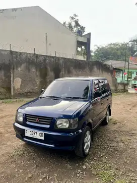 Mitubitshi Kuda 2001