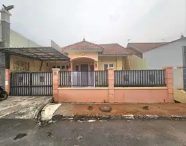 Dijual cepat rumah hook di bulevar hijau bekasi