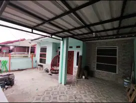 Jual cepat rumah pribadi siap huni posisi hook jalan utama