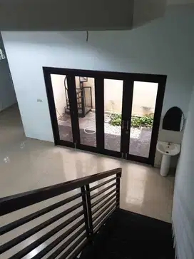 Rumah Murah 2 Lantai di Cluster Elite Singgasana Pradana Bandung