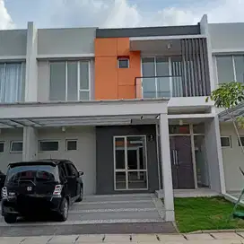Disewakan ready rumah PIK2 tahap 1 Cluster Magenta Hadap Utara