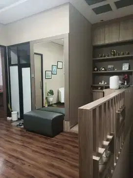 Rumah mewah di mekar wangi dijual cepat