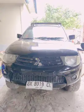 Mitsubishi Strada Triton (2011)