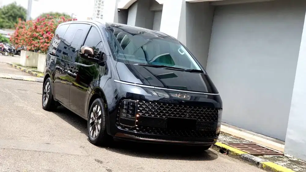 [ GARANSI 5TH ] Hyundai Staria 2.2L 2WD Signature 7 Diesel 2021/2022