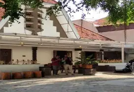 DIJUAL RUMAH / TEMPAT USAHA DI KOMERSIAL AREA JL PROGO TAMAN BUNGKUL