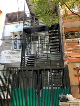 Jual Rumah Tanjung Duren Jakarta barat cocok buat kos kosan