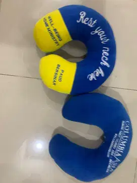 bantal leher mobil