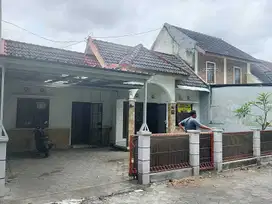 DiSewakan Rumah Utara Terminal condongcatur dkt pasar colombo