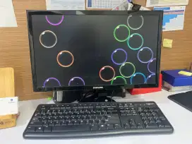 SALE KOMPUTER SAMSUNG LED/LCD 22inc