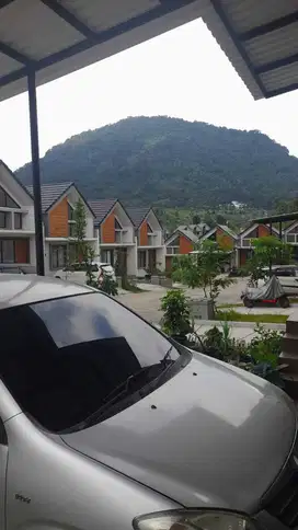 Disewakan Rumah Furnished dengan Pool Spring Valey Sentul Bogor
