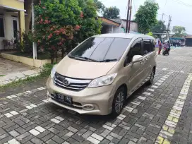 HONDA FREED E PSD MATIC 2013 (DP 2 JT)