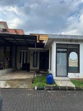 Dijual Rumah satu lantai di komplek Grand Sharon Kota bandung