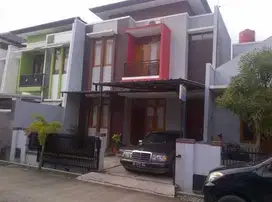 Dijual Rumah Keren 2 lantai Di taman persada Margahayu Bandung