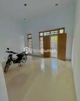 Disewakan Rumah Siap Huni Di Komplek Gaharu Townhouse (Elvia)