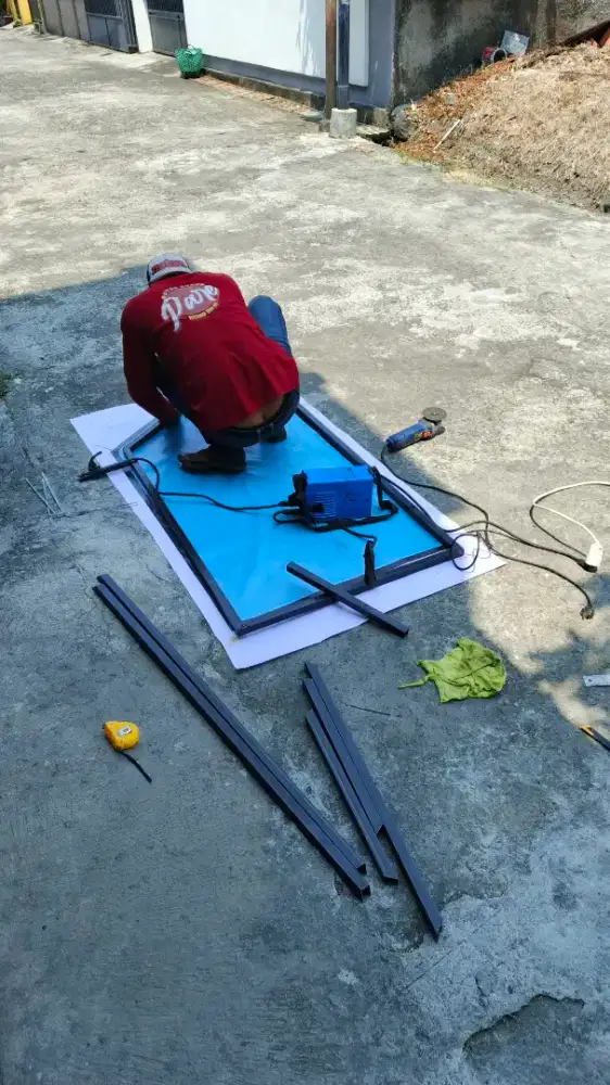 Papan nama reklame neon box las kontruksi plang toko & media promosi