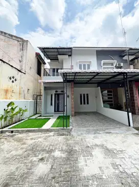 Dijual Rumah Komplek Asri Cakep Posisi Hook di Ringroad