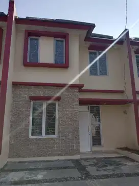 Strategis rumah 2 lantai terbaik dikelasnya