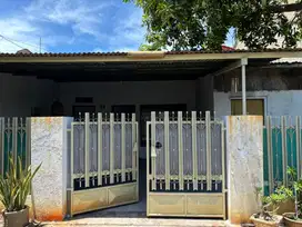 Dijual rumah strategis