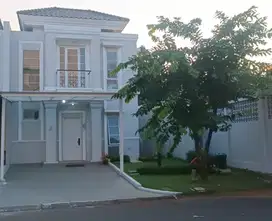 Dijual Rumah Mewah Minimalis di Cluster Alicante, Gading Serpong
