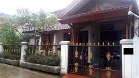 Rumah cakep siap huni dijual di Bintara
