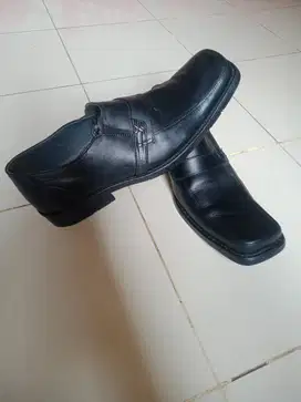 sepatu kulit playboy