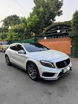 Mercedes benz GLA 45