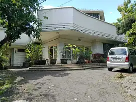 Dijual Rumah Tua Surapati Mainroad Pinggir Jalan Raya