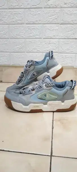 Sepatu champions original