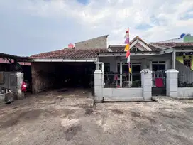 Rumah posisi strategis
