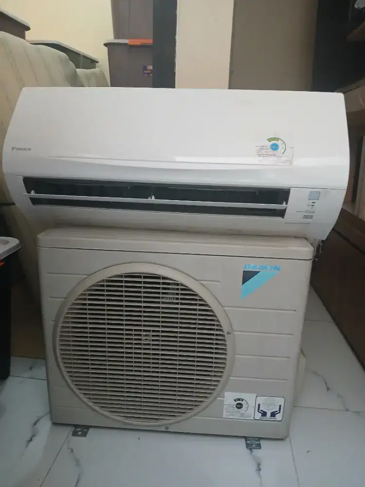 AC DAIKIN 1,5 PK / 1,5PK THAILAND BEKAS PAKAI KANTOR
