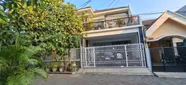 Dijual Rumah Dua Lantai Murah di Perum Lidah Kulon - Surabaya