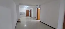 Jual cepat condominium greenbay pluit 2br kosongan 77m2