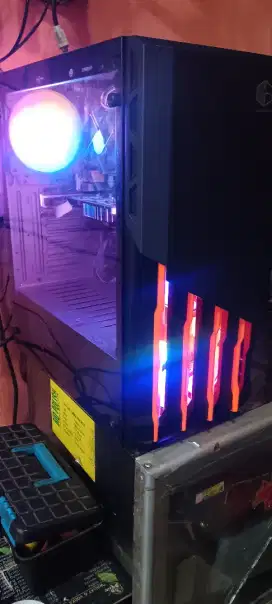 PC Gaming fulset Core i3 Gen 4 Ram 8 Gb Ssd+ Hdd Vga 2 gb Monitor 19''