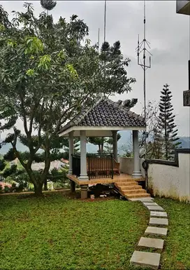 Dijual rumah view gunung dan bukit Hambalang Sentul city