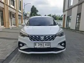 SUZUKI ERTIGA GX HYBRID AT 2023 PUTIH