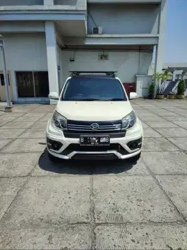Daihatsu terios R adventure matic / manual tahun 2016