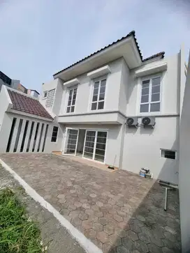 Alicante Gading Serpong Kosong seperti brand new
