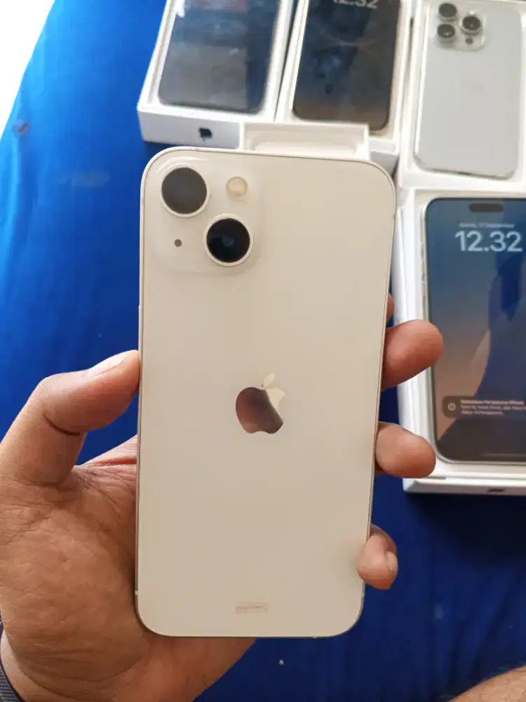 iPhone 13 putih 128Gb iBox di luv phone store