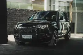 DEFENDER 110X  - SANTORINI BLACK 2025