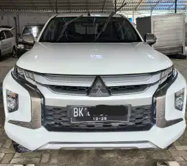 Triton Exceed double Cabin Manual 2021 Putih