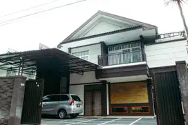 Rumah sejuk dan asri Full Furnished Dikawasan Cidadap bandung utara