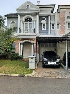 Dijual Cepat Rumah Cantik dekat Club House Dan Mall SMS