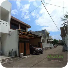 Rumah Cluster Garasi 3 Mobil JOGLO Jakarta Barat
