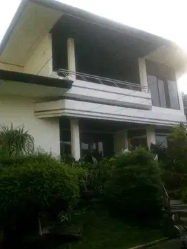 Rumah cocok untuk Usaha di Jalan Protokol Salatiga