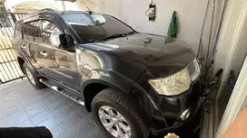 PAJERO SPORT DAKAR 4X2 AT HITAM 2012