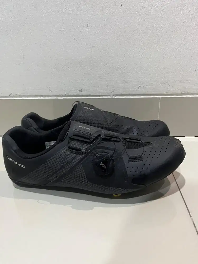 Sepatu sepedah cleat Shimano RC 3 Us 10.5