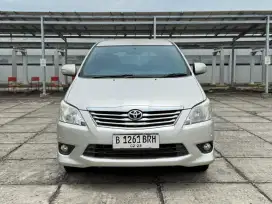 Toyota innova V 2.4 AT. Tahun 2013. Silver. Low km. Perfect cond