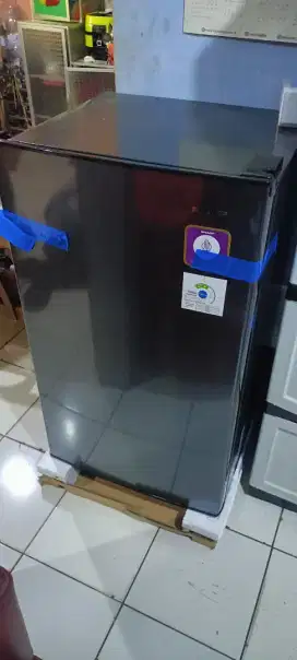 Kulkas sharp baru belum di pernah di pake