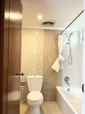 DISEWAKAN APARTEMEN SUDIRMAN FULL FURNISHED 4 BR